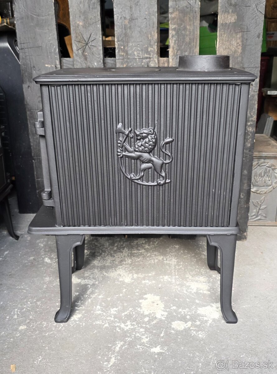 Liatinové kachle Jotul F 602 N čierný lak - 3