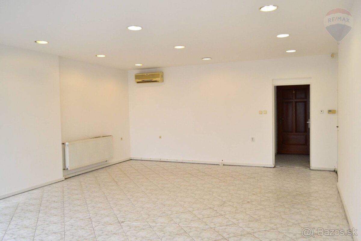 Prenájom komerčného priestoru v centre Veľkého Medera - 3