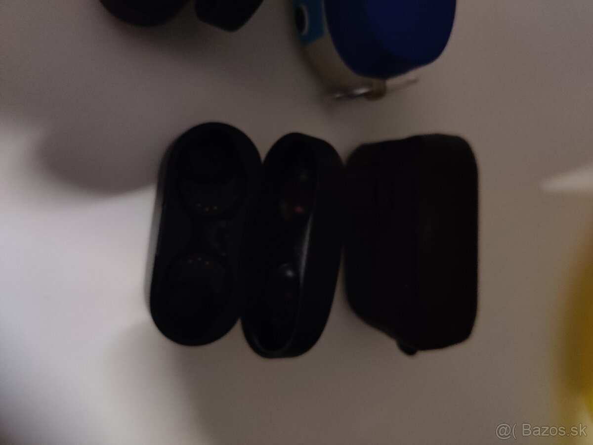 Sony WF 4 nabíjacia krabička a práve slúchadlo. - 3