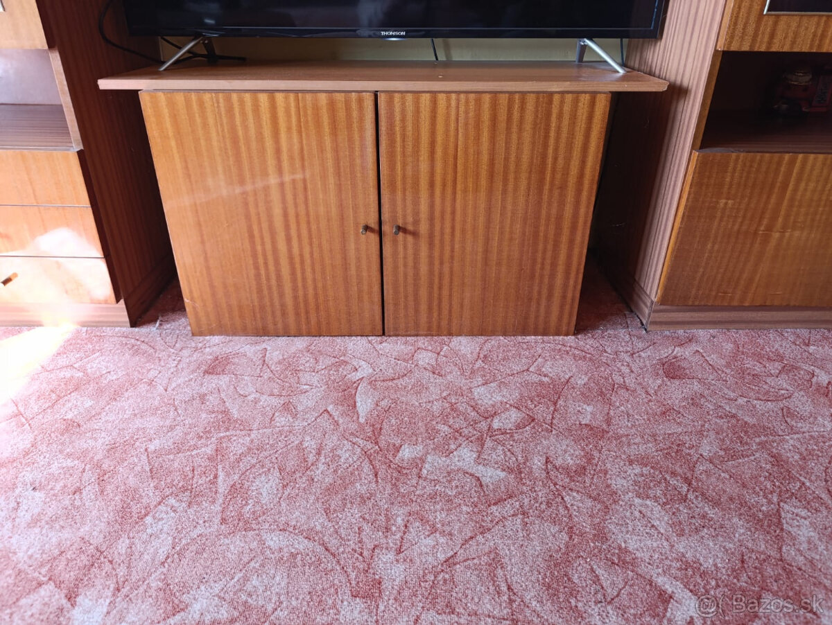 Predam starsiu obyvaciu stenu GLOSS OAK - 3