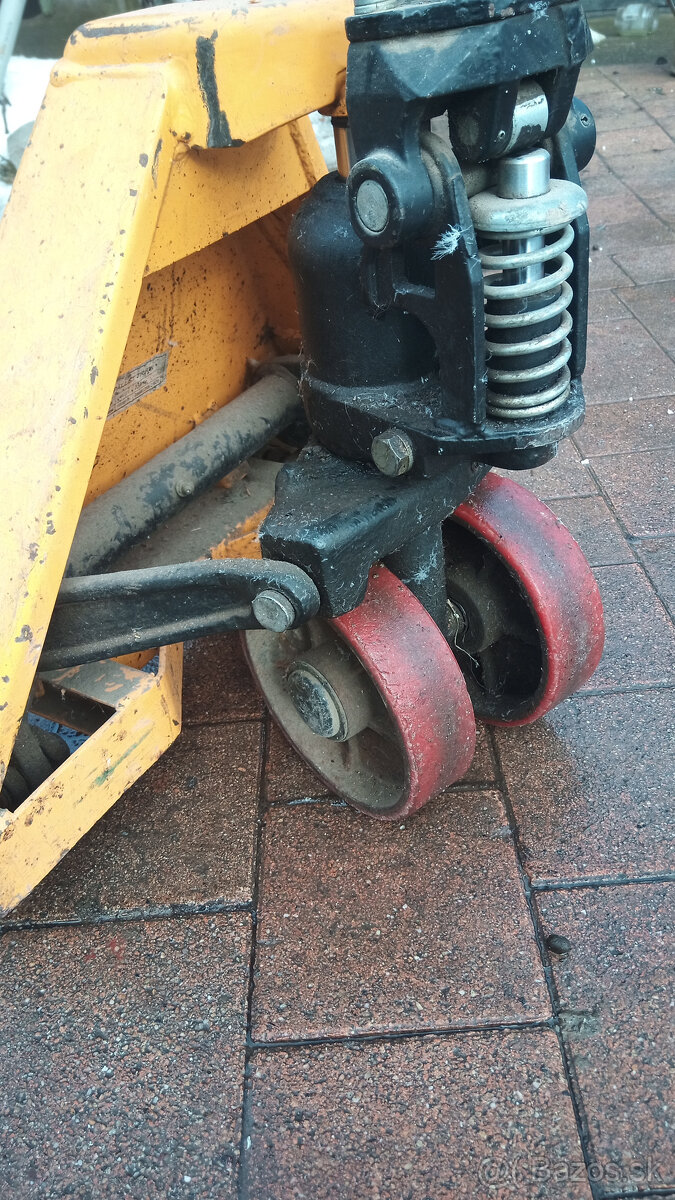 Paletový vozík 2t - 3