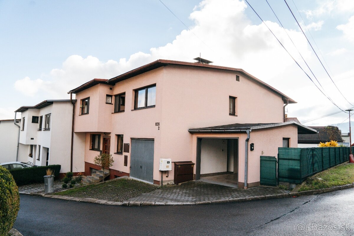 Priestranný rodinný dom s 2 bytovými jednotkami - Námestovo - 3