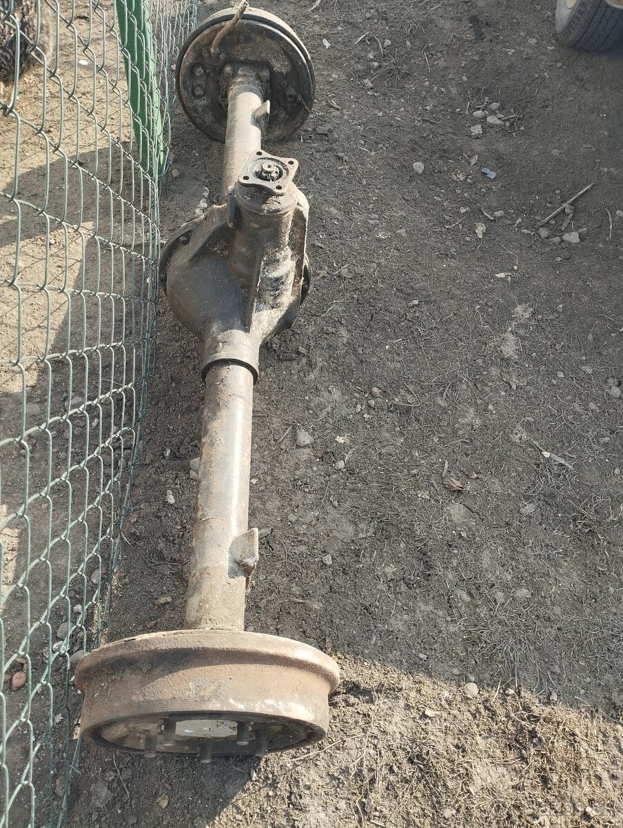 Predám zadnú nápravu na Gaz 69 - 3