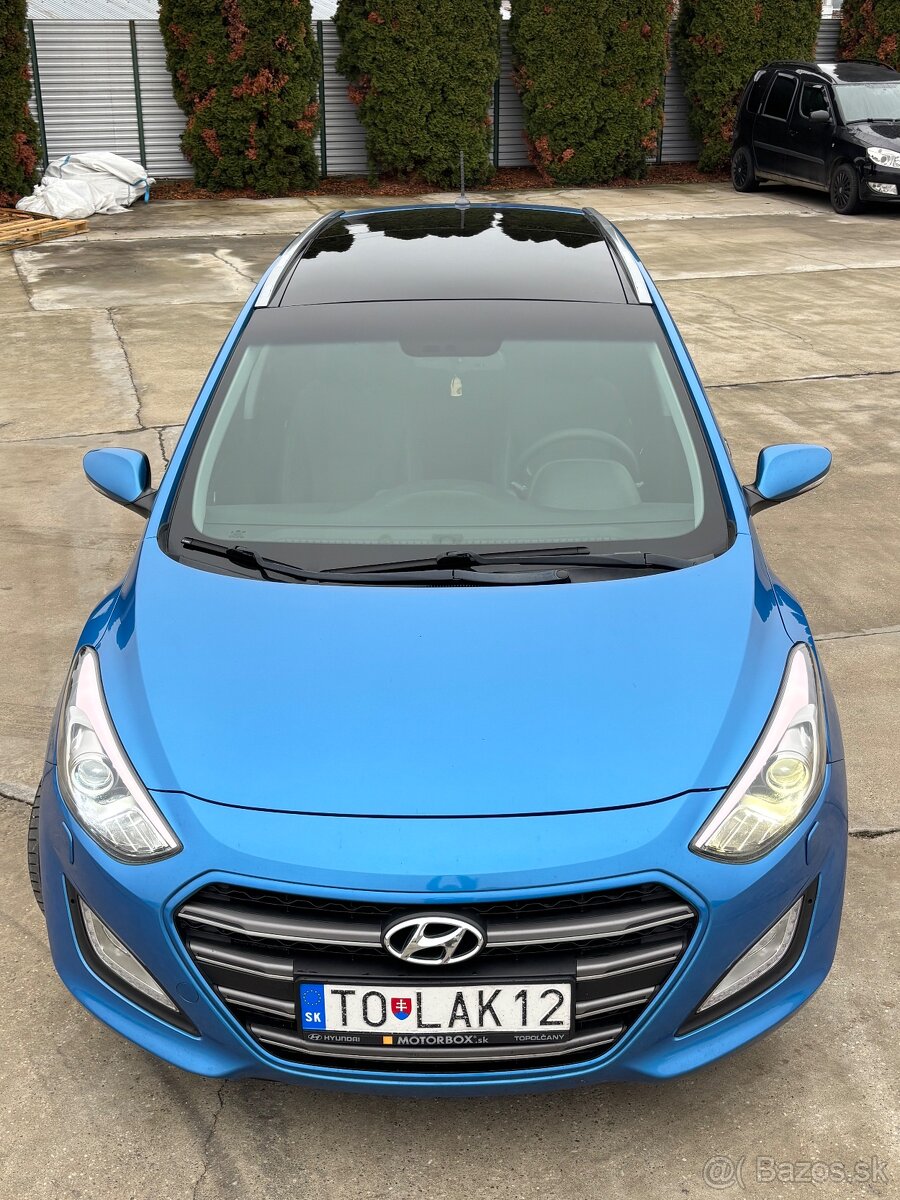 Hyundai i30 1.6 - 3