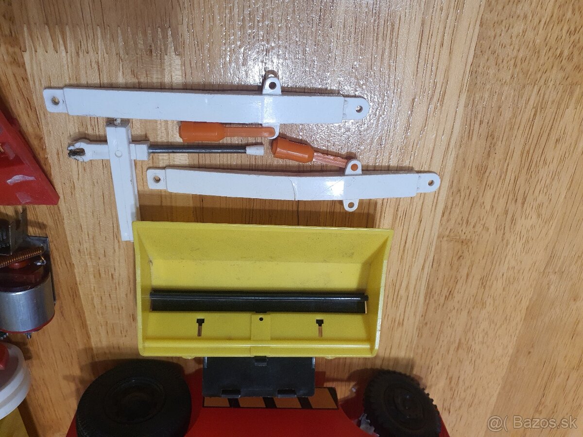 Staré hračky, ITES vrakovisko - 3