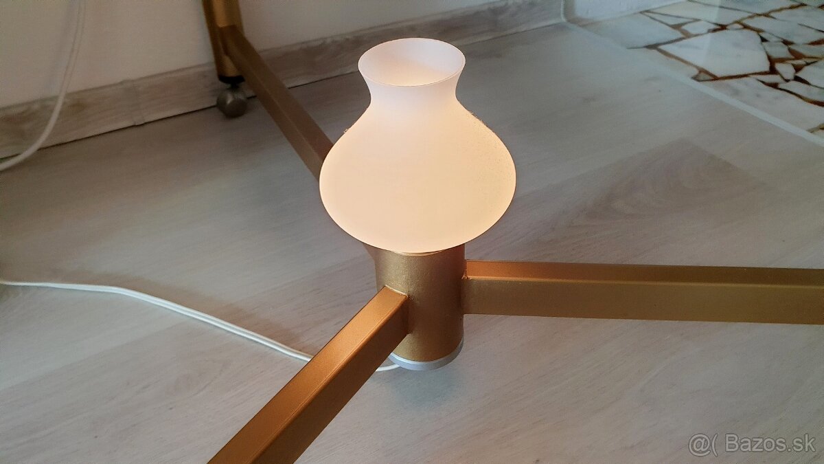 "Párty" stolík - 3