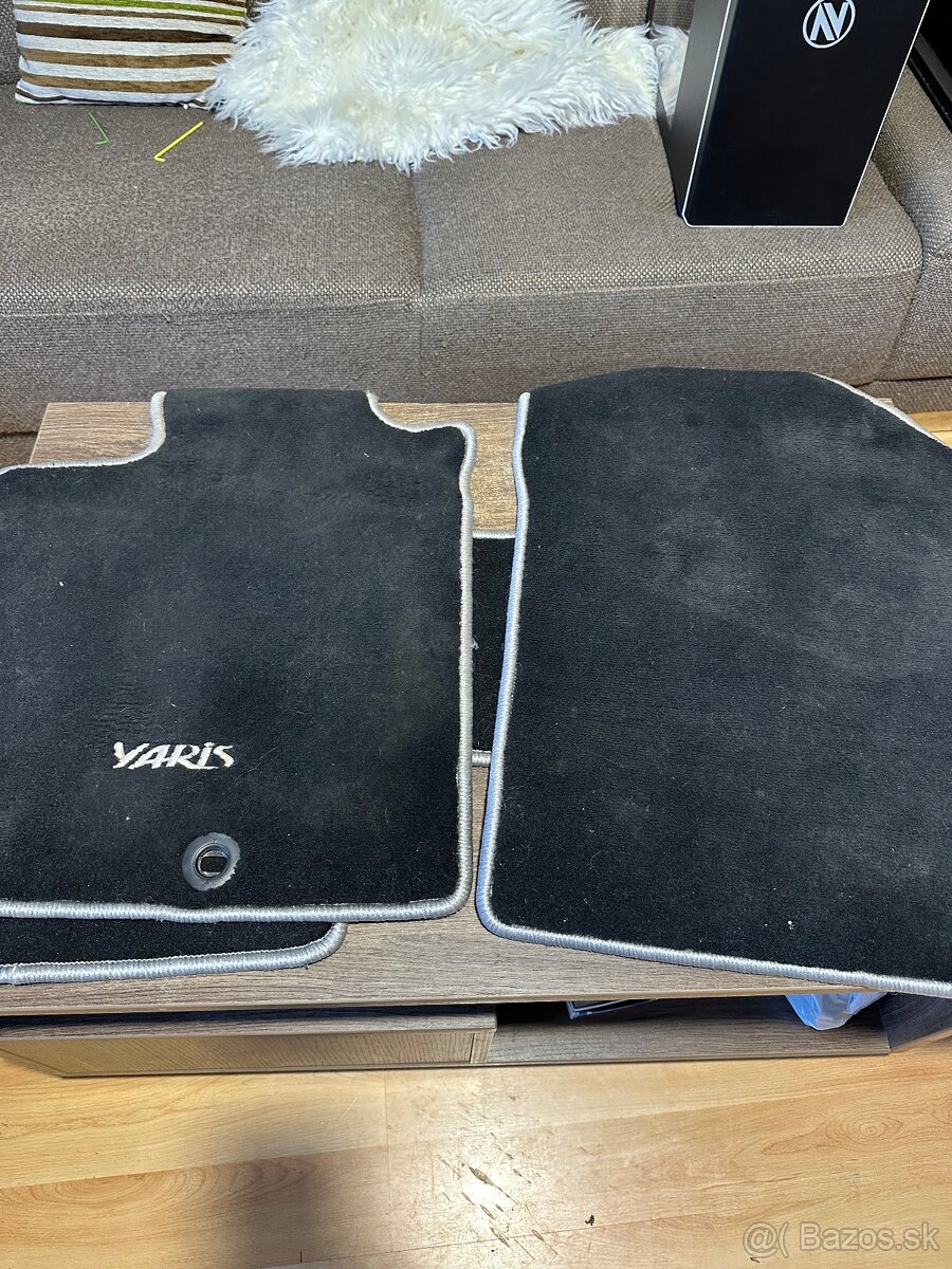 Toyota Yaris velúrové koberčeky orginal - 3