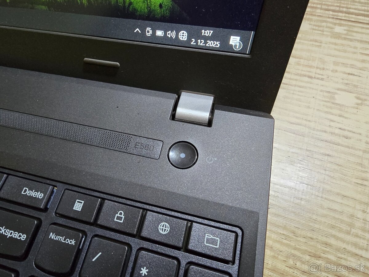 15.6 palcove Lenovo E560 s 8gb ram a intel core i5 procesoro - 3