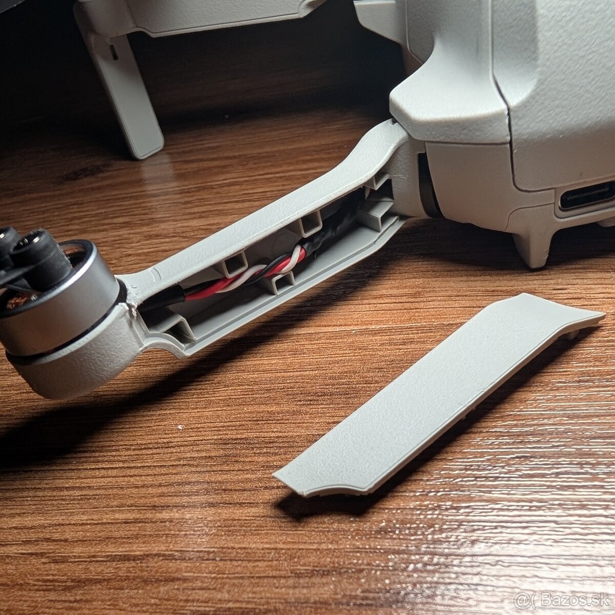 DJI Mini 4K odtrhnutý gimbal - 3