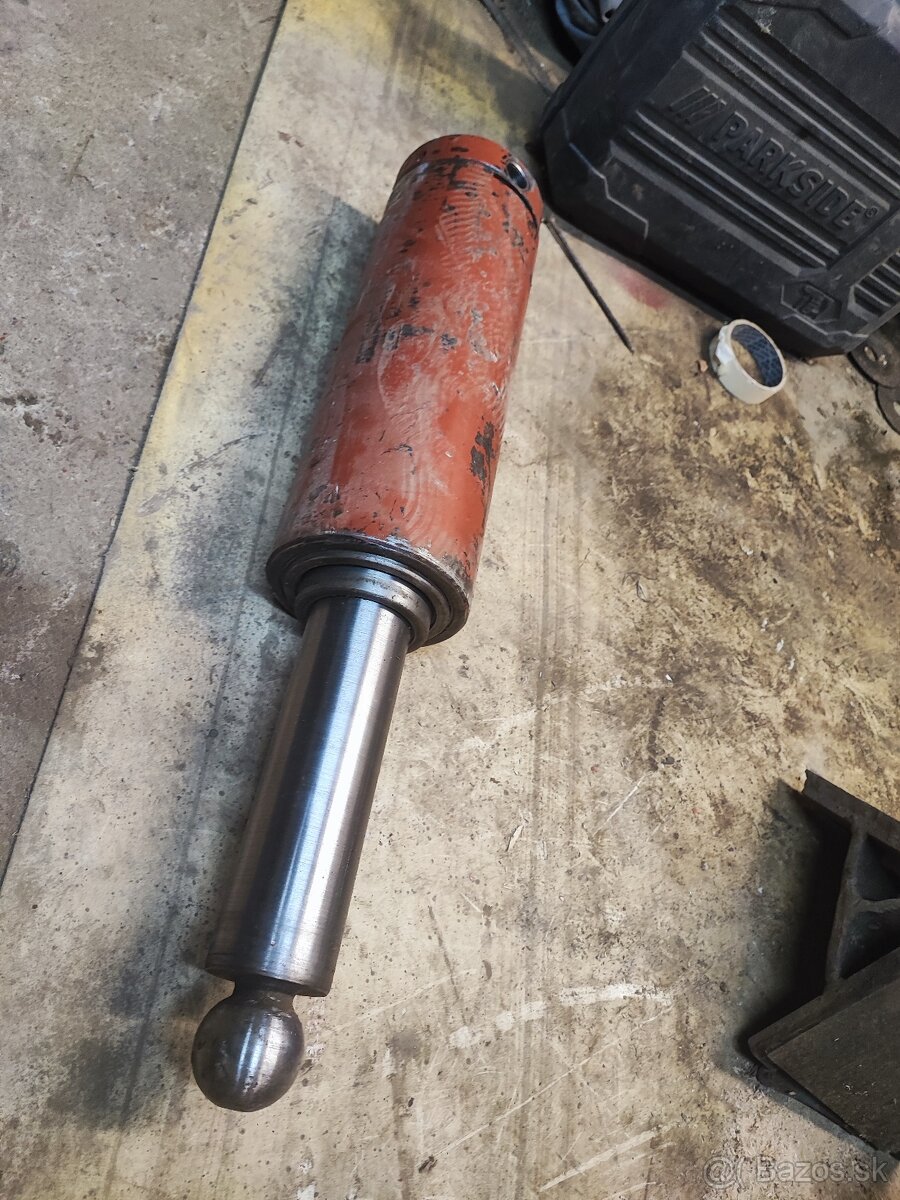 Kyper majler - vyklápanie vlečky - 3