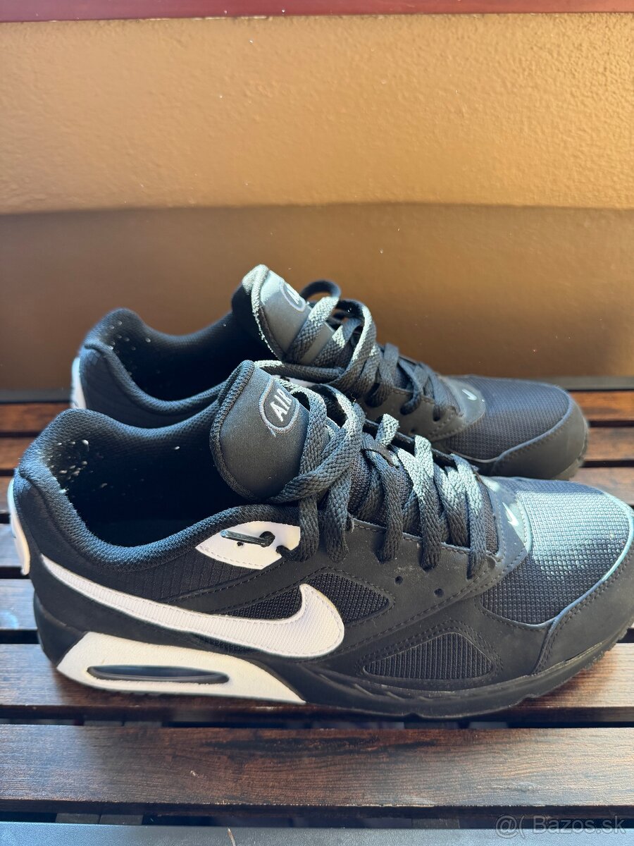 Nike Air Max Ivo - 3