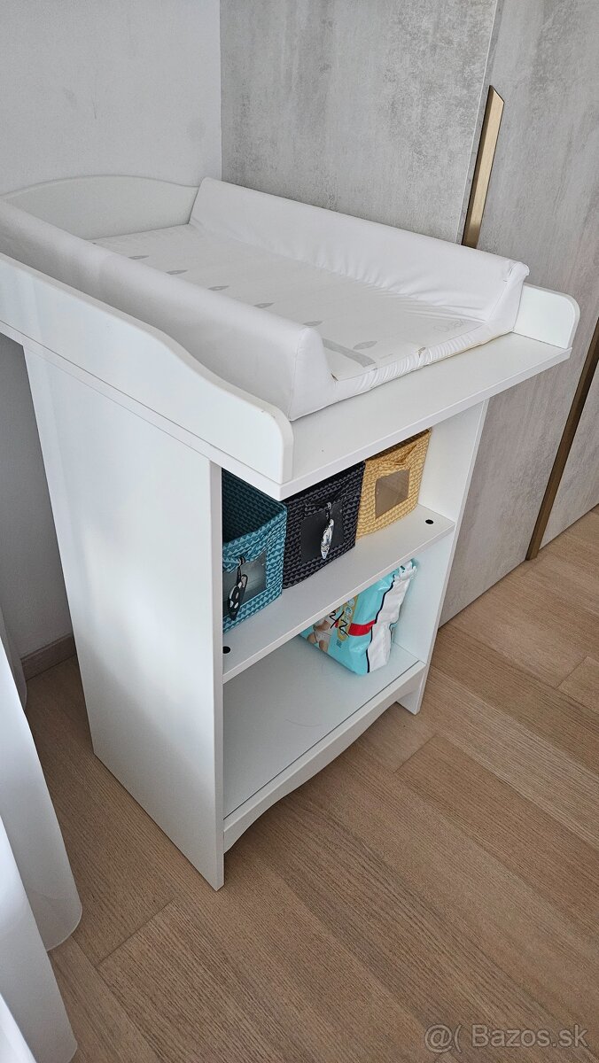 Prebaľovací pult - 3