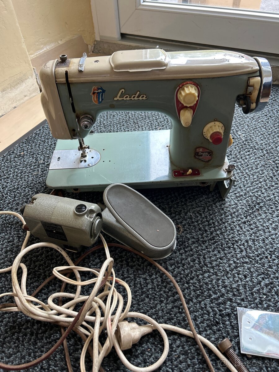Šijací stroj LADA - 3