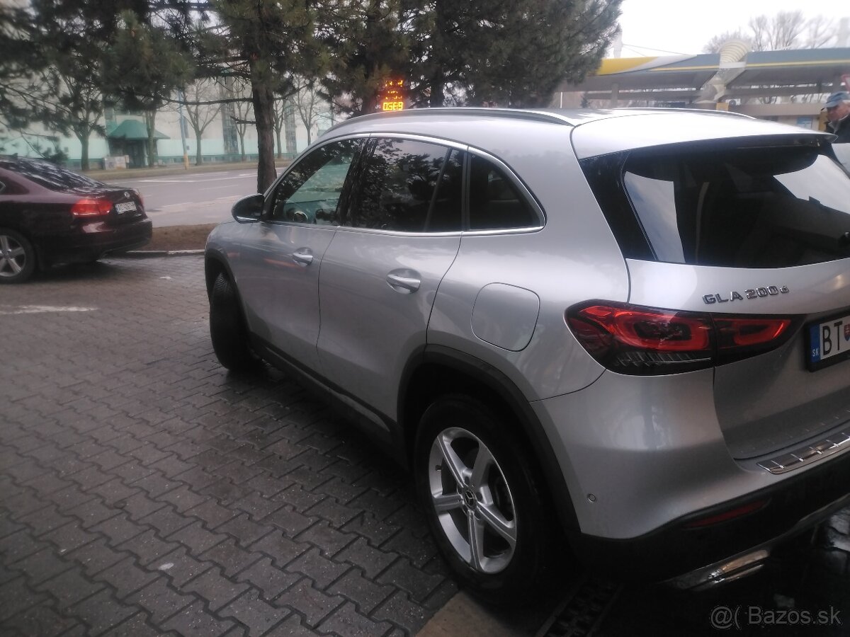 MB GLA 200d 4 MATIC ročník 10/22 - 3