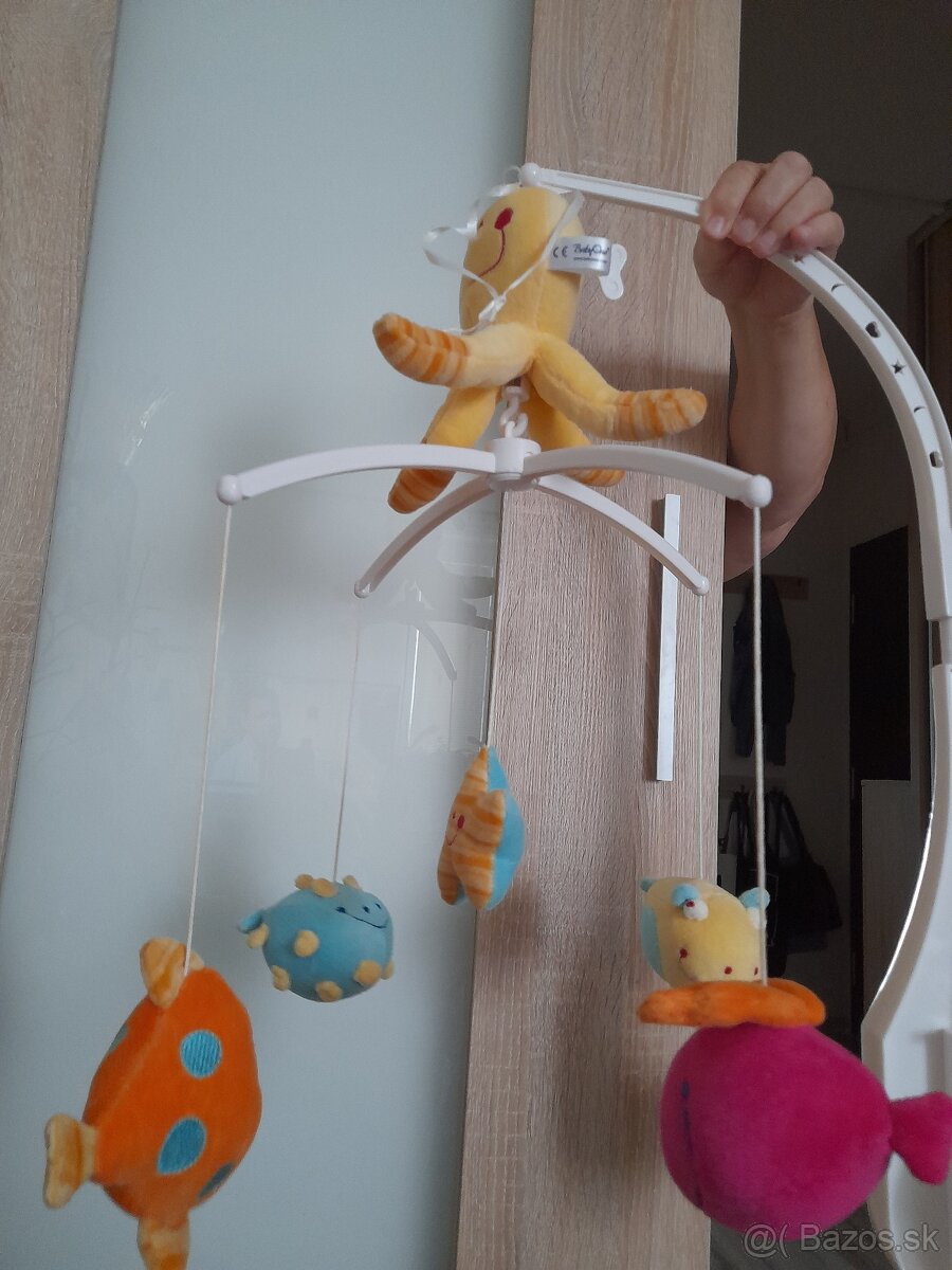 Kolotoč nad postieľku - 3