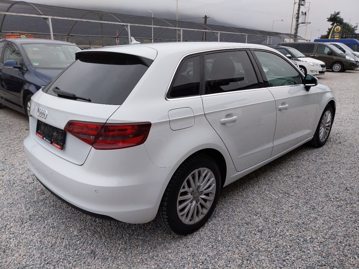 Audi A3 Sportback 1.4 TFSI 122k Ambiente - 3