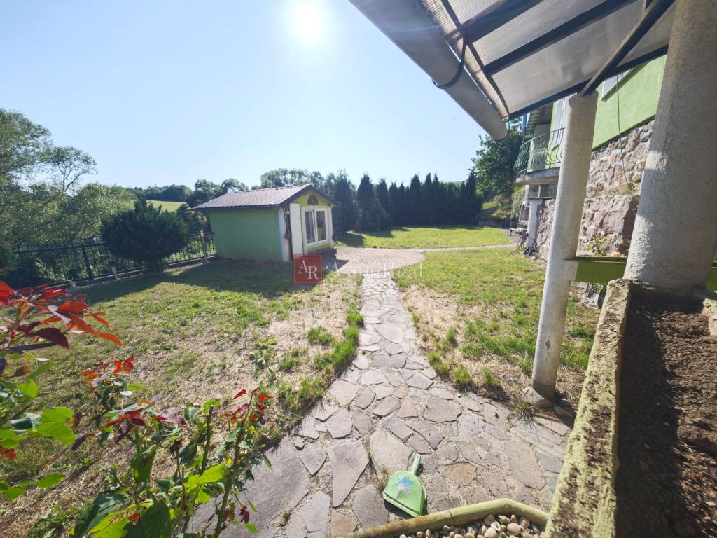 PREDAJ: DOM (CHALUPA) Sielnica, zastavaná plocha 400m2 vráta - 3