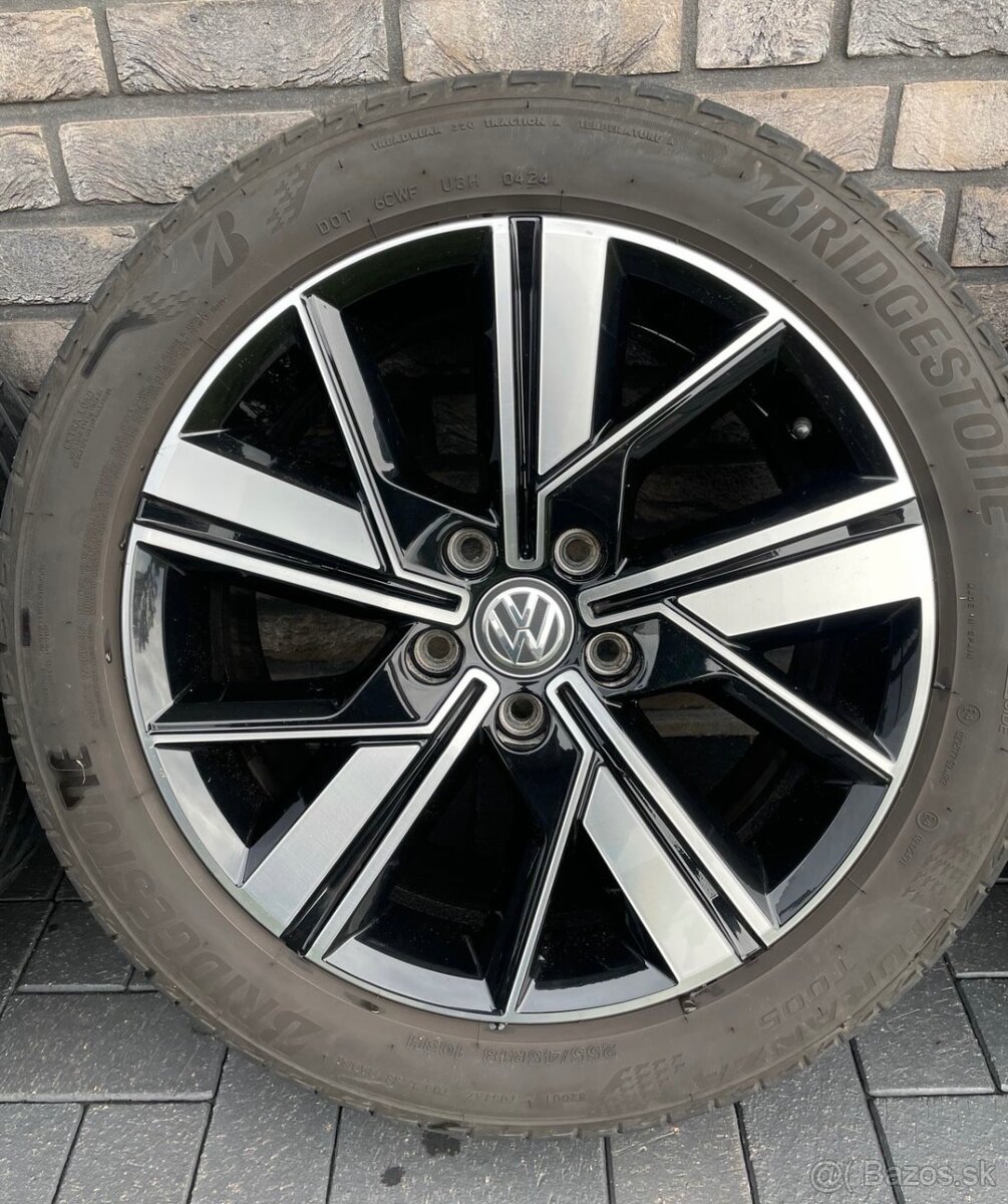 Kola Multivan T6.1 Valdivia R18 Bridgestone 255/45 103 - 3