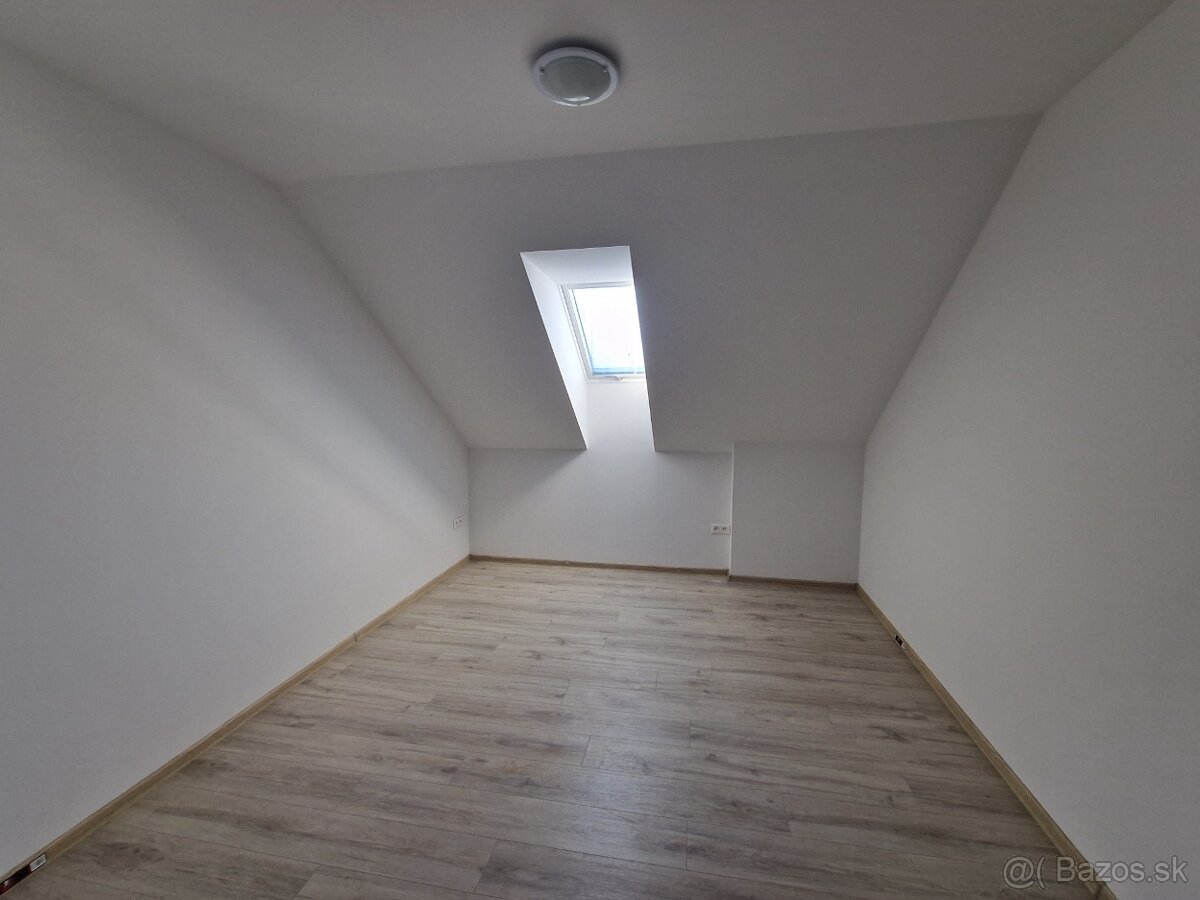 3 izb. byt, 65m2 v Seredi na prenájom - 3