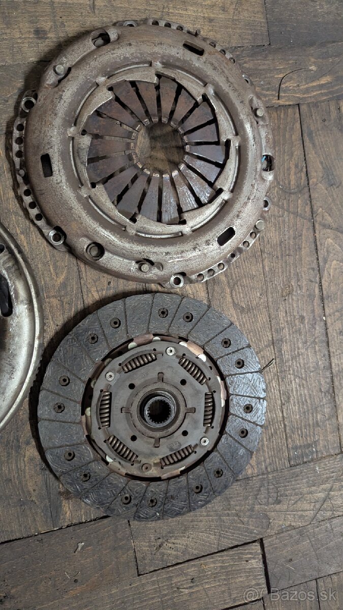 Predám spojkovu sadu Vw T4 2.5 111kw - 3