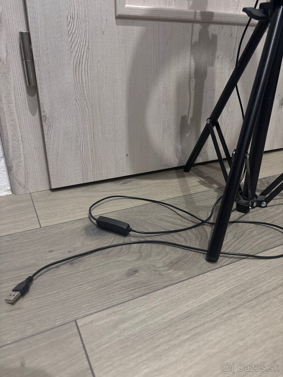 LED svetlo stojan - 3