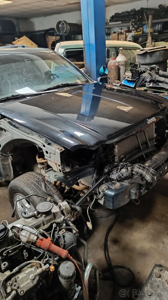 Kapota, jeep Grand Cherokee WK - 3