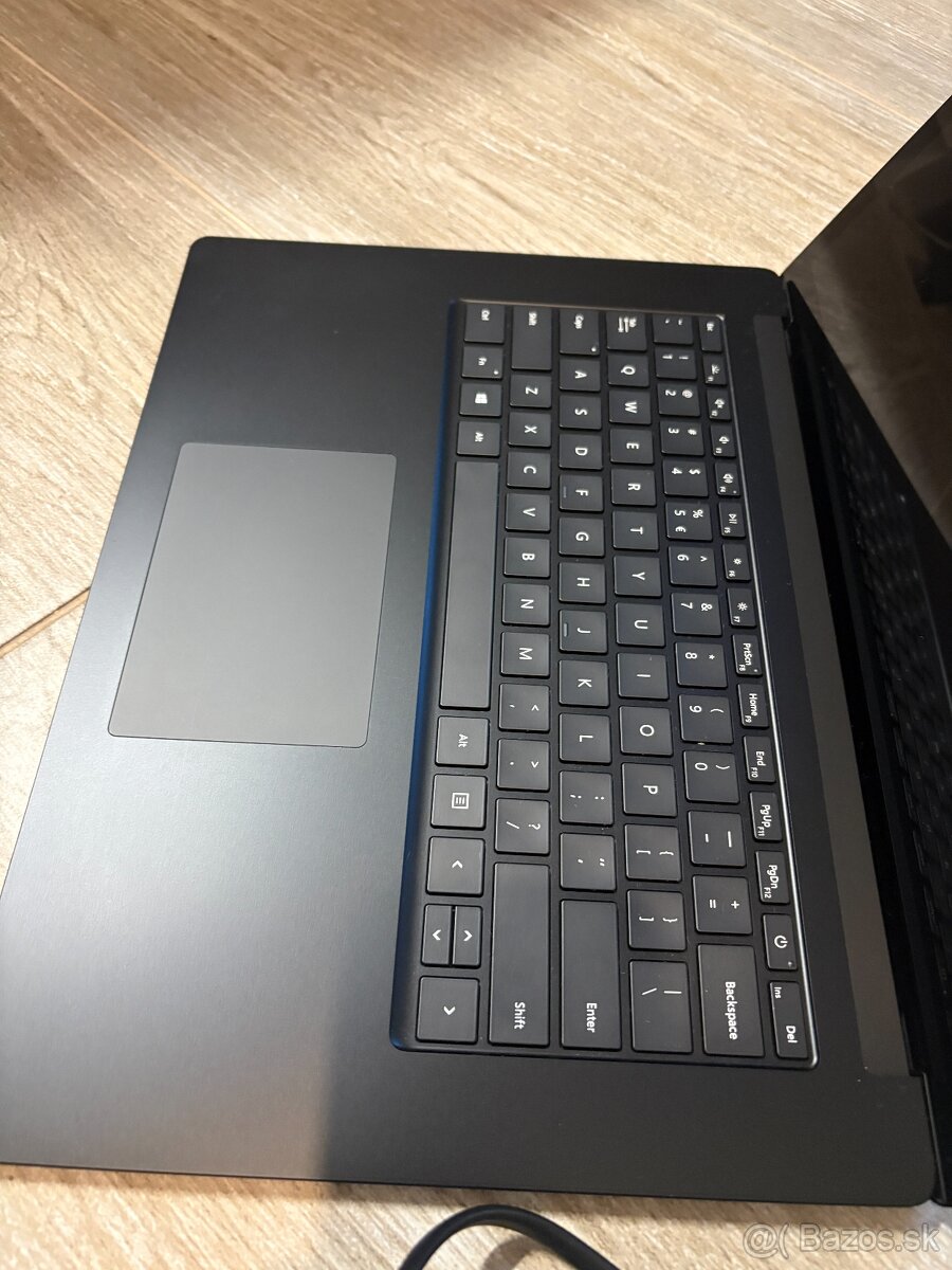 Microsoft Surface Laptop 4 1979 (16GB) (Touchscreen) i7 - 3