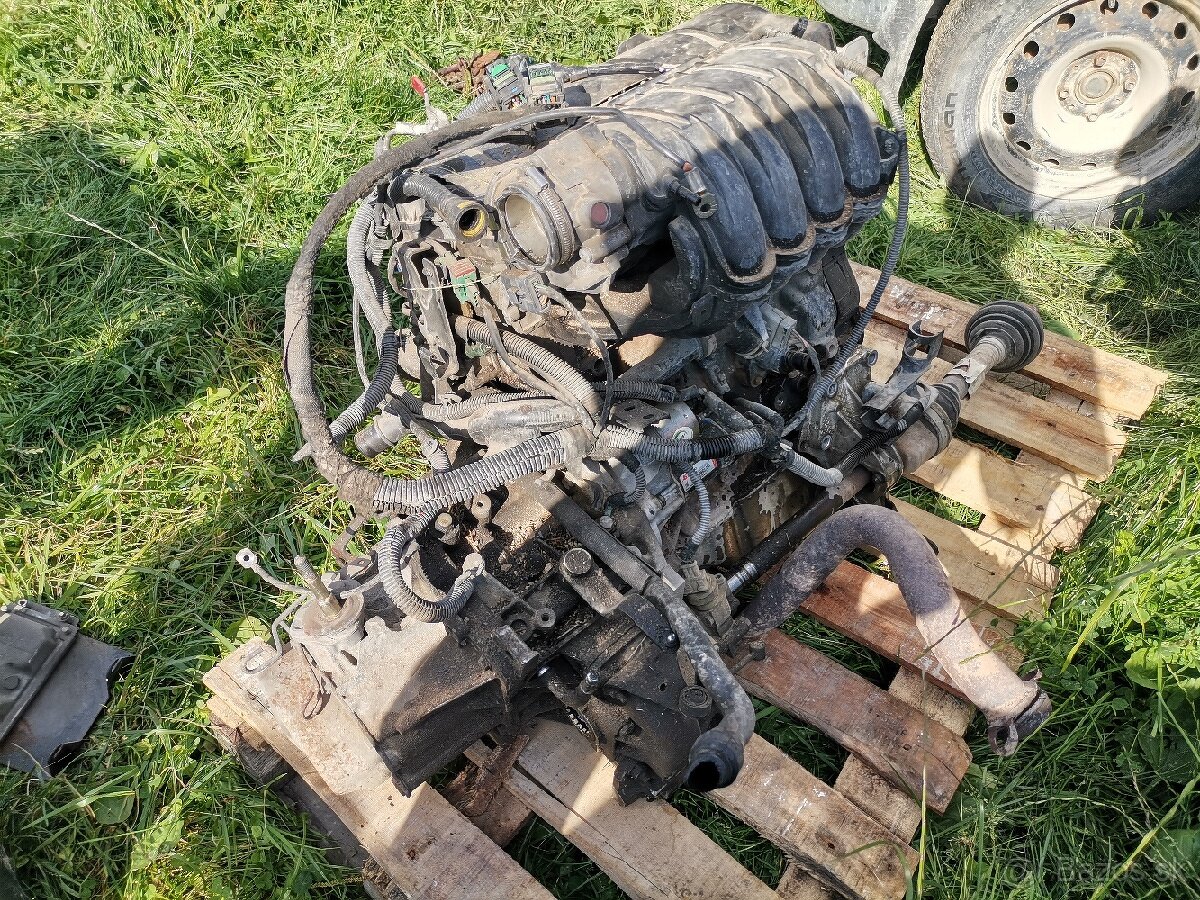 Rozpredám peugeot partner - 3