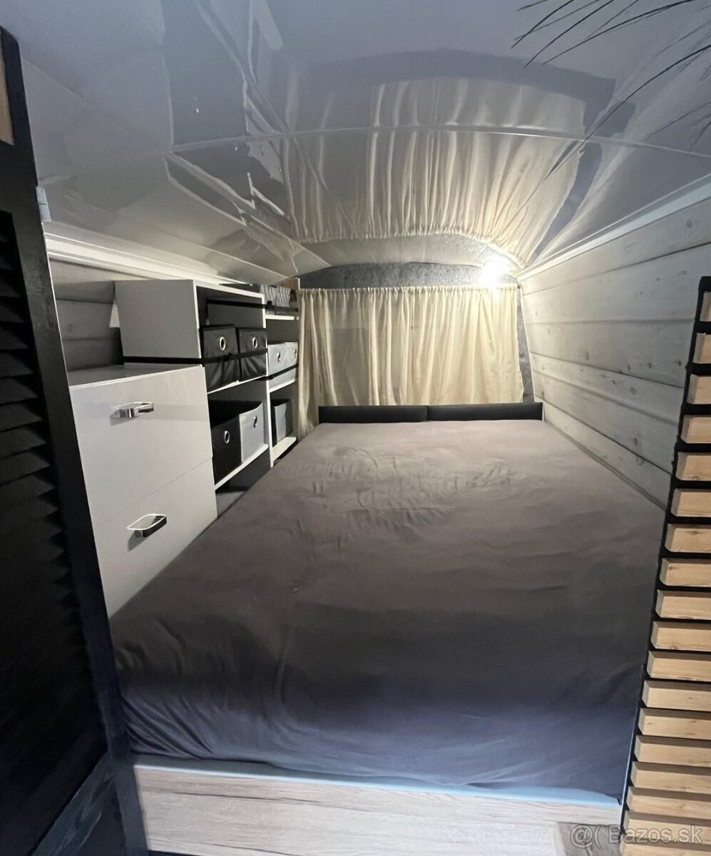 Iveco Daily 3.0 obytná dodávka (rezervované) - 3