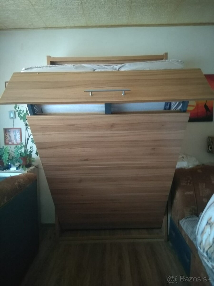Postel rozkladacia na stenu - 3