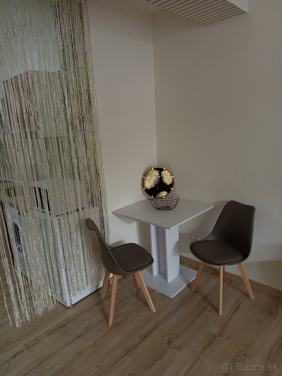 1-izbový byt v centre Žiliny,s parkovaním ,prenájom. - 3