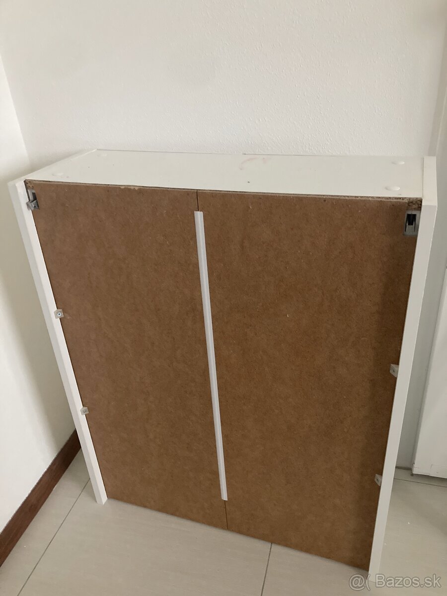 Nastenna skrina do kupelne - 3