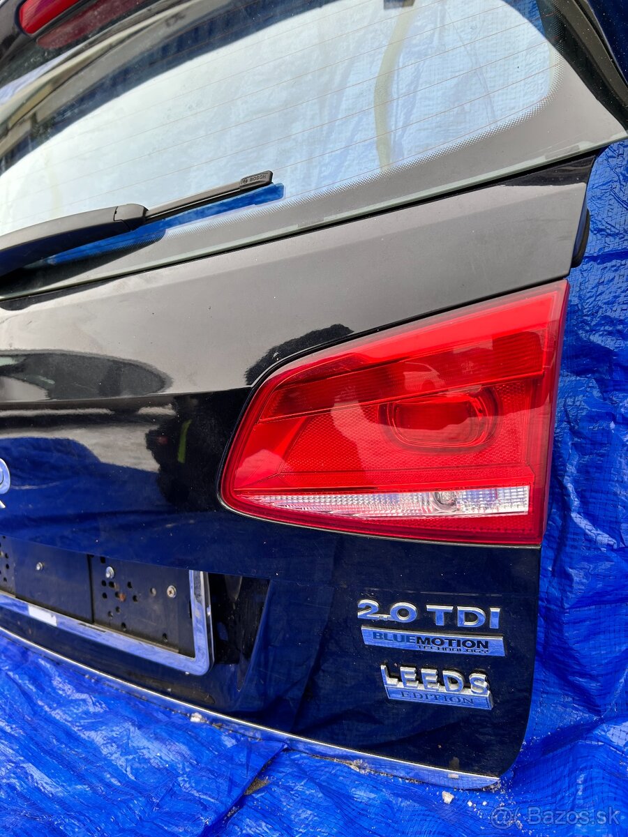 Páté dveře VW Passat B7 Kombi černé - 3