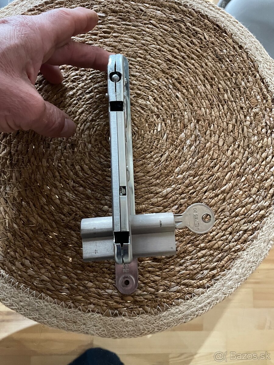 Zámok do dverí + fabka + kľučky - 3