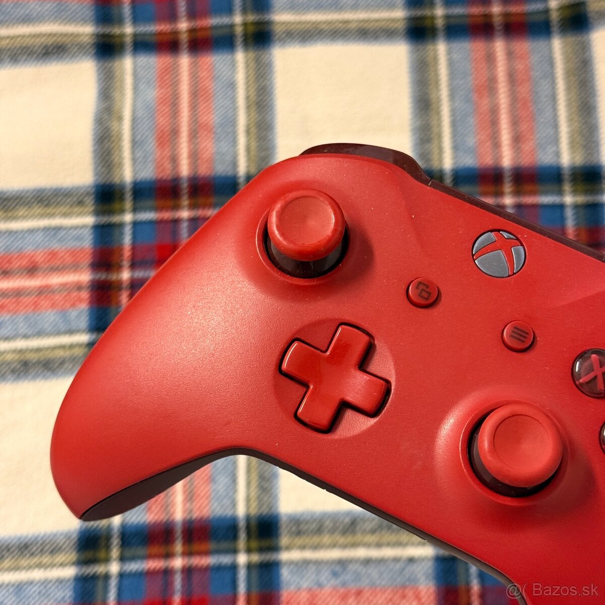 Predám originálny Xbox ovládač – červená farba - 3