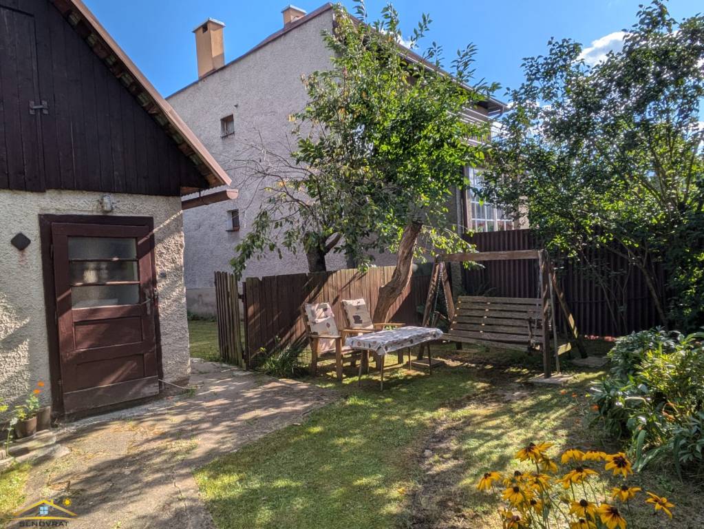 Priestranný rodinný dom priamo v centre Turzovky s veľkým po - 3