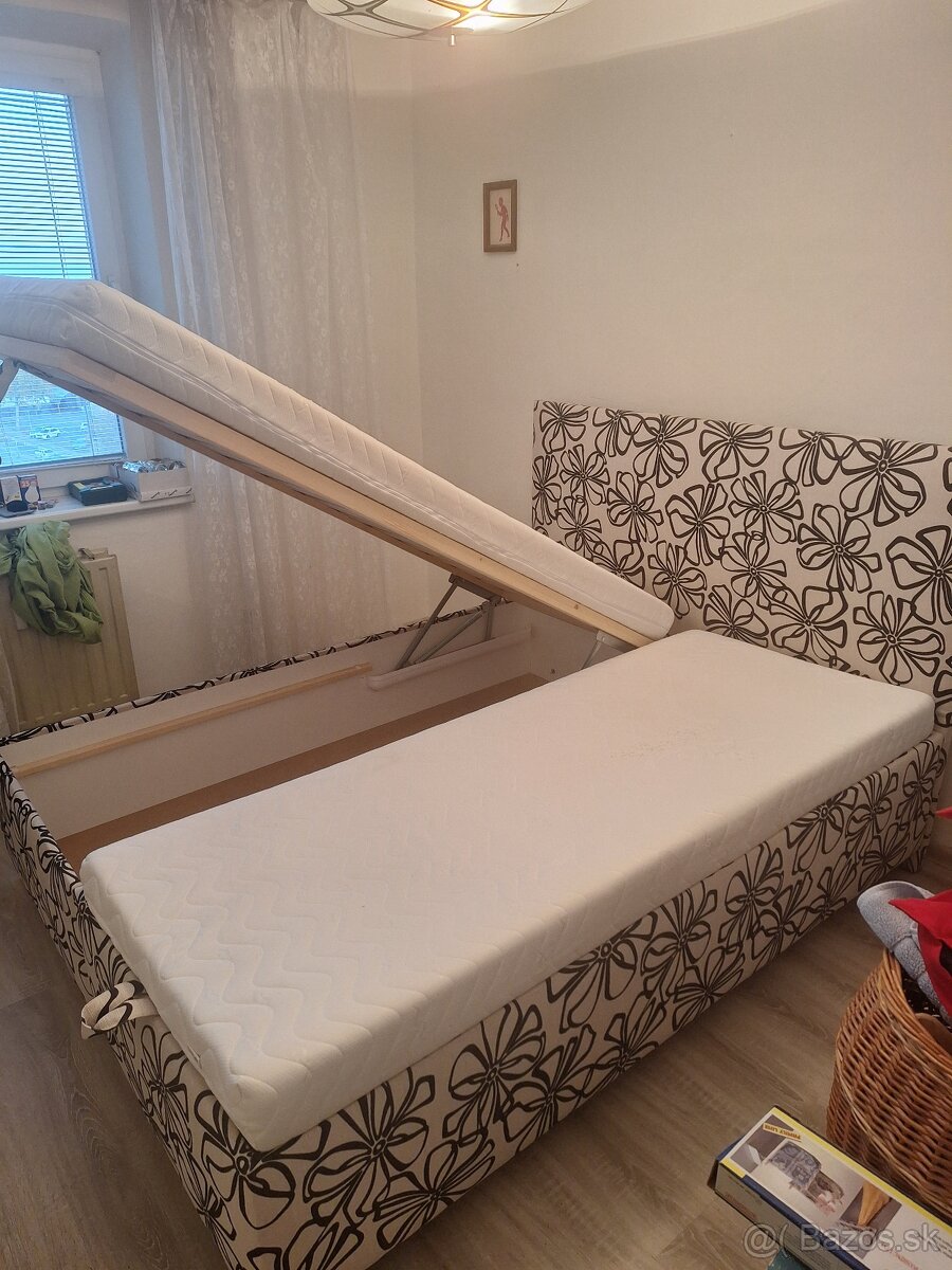 Manželska posteĺ - 3