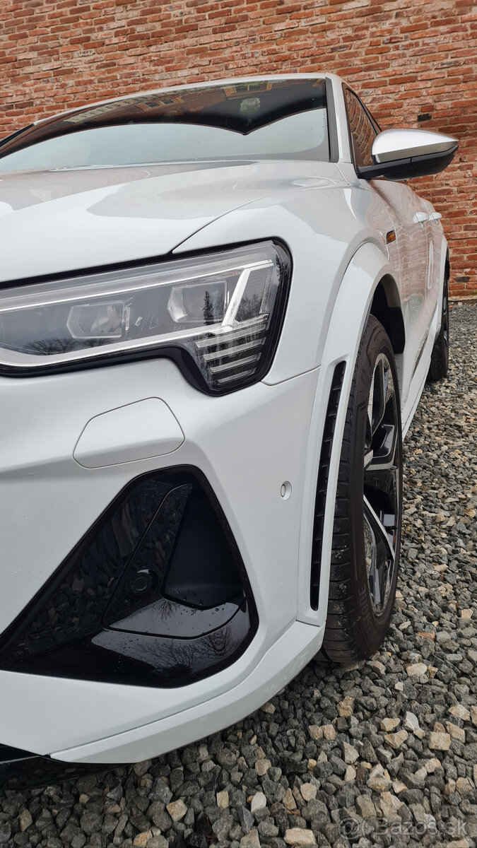Audi E-tron S 370 kW, 37000 km, odpočet DPH. - 3
