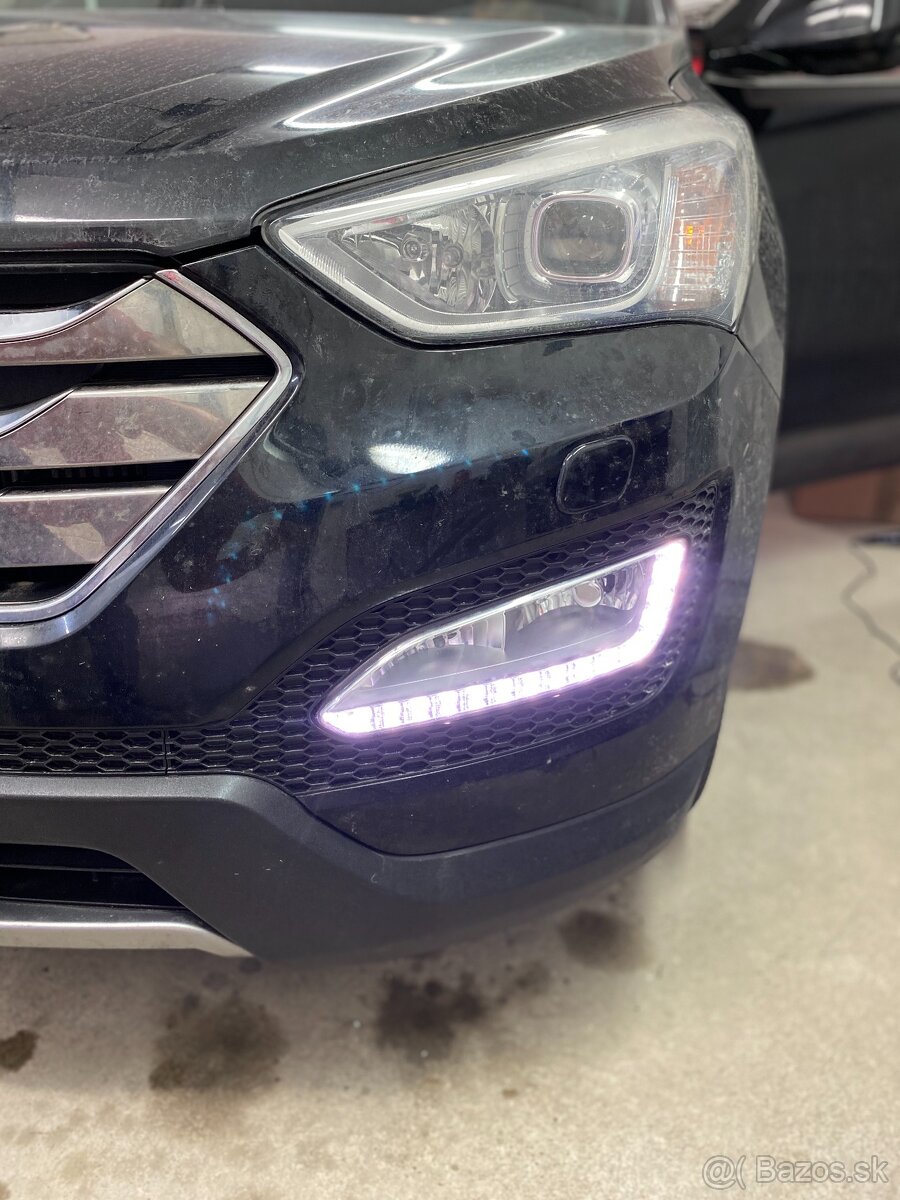Hyundai Santafe hmlovka denné svietenie DRL - 3