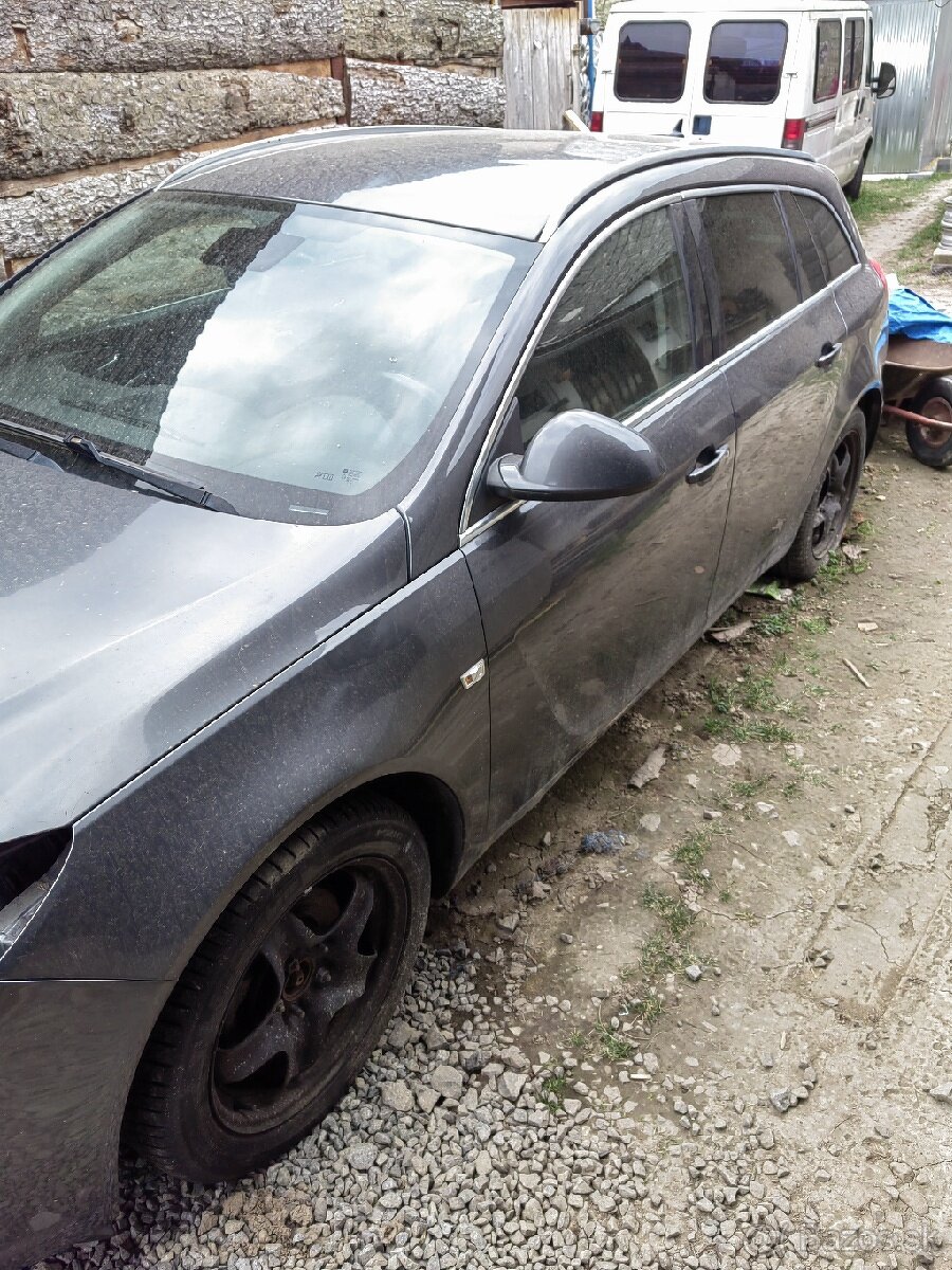 predám opel insignia 2010 - 3