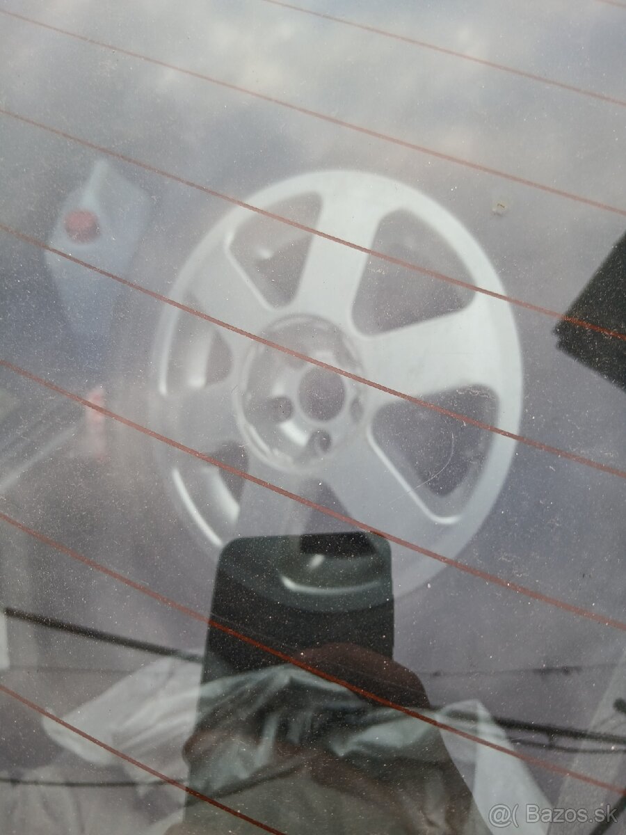 Rozpredám skoda octavia 1 1.6 75 kw - 3