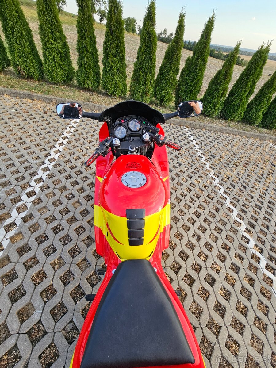 Honda cbr 600f - 3