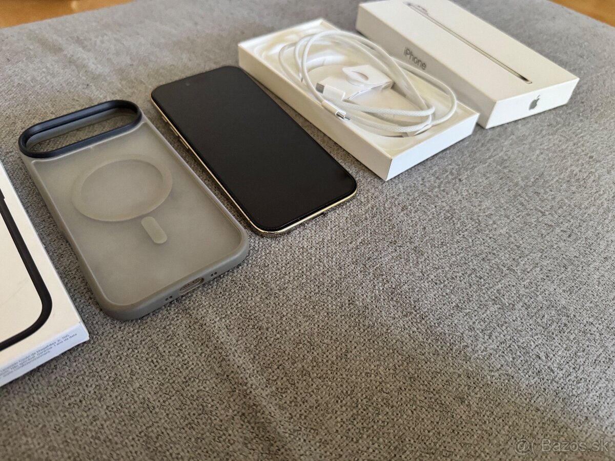 Apple iPhone Air Gold 256GB - 3