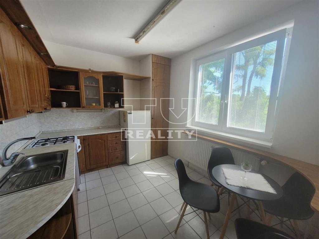 NA PREDAJ 2-IZBOVÝ BYT S DVOMI BALKÓNMI, 57m2, MYJAVA - 3