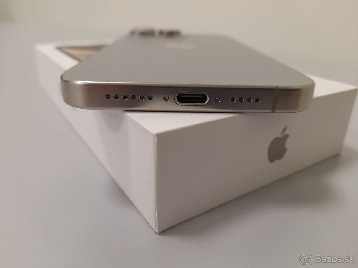 Apple iPhone 15 Pro Max 256GB natural titanium - 3