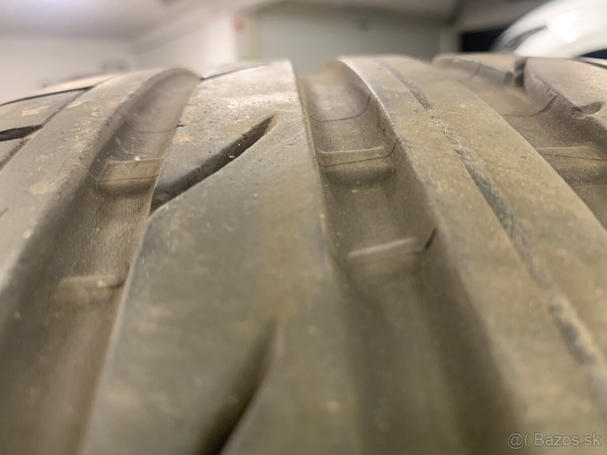 Bridgestone Potenza S001 245/30 R20 - 2 ks - 3