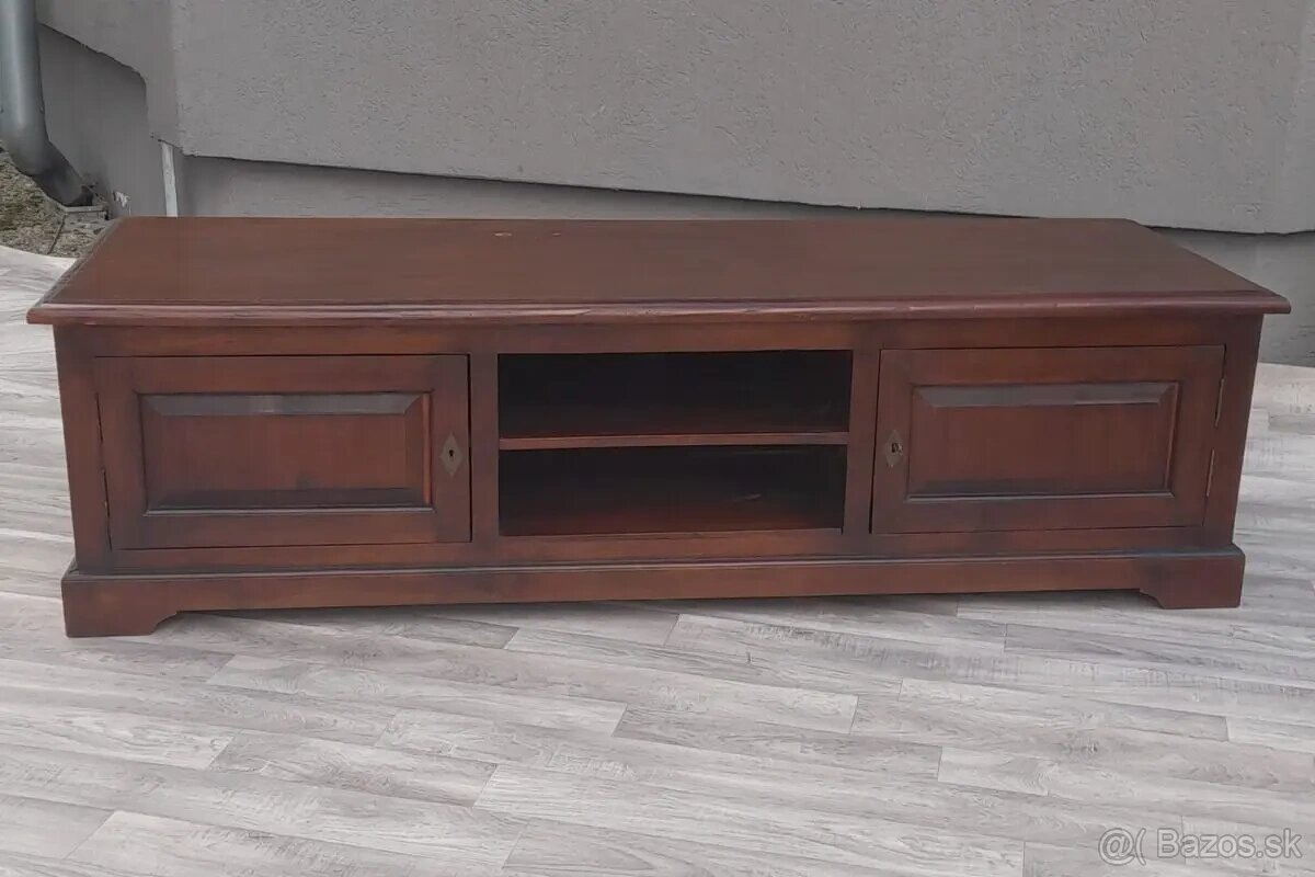 Komoda , botník , Tv stolík. - 3