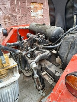 Predám traktor 4x4 - 3