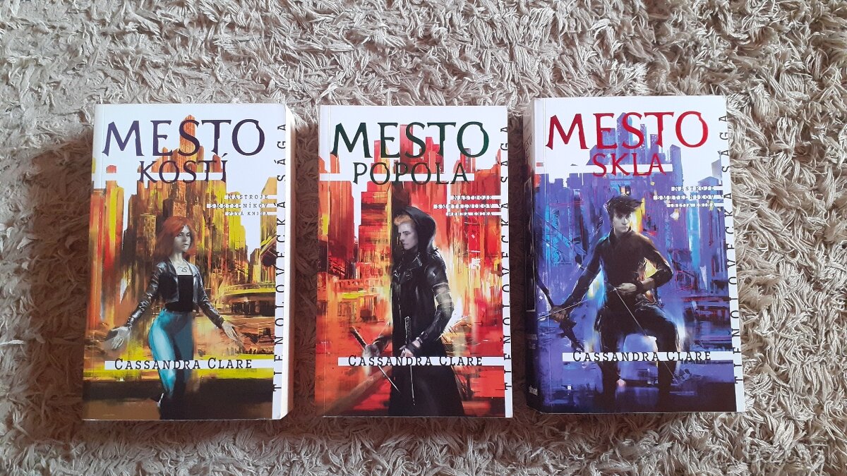 Alyson Noel, Cassandra Clare - 3