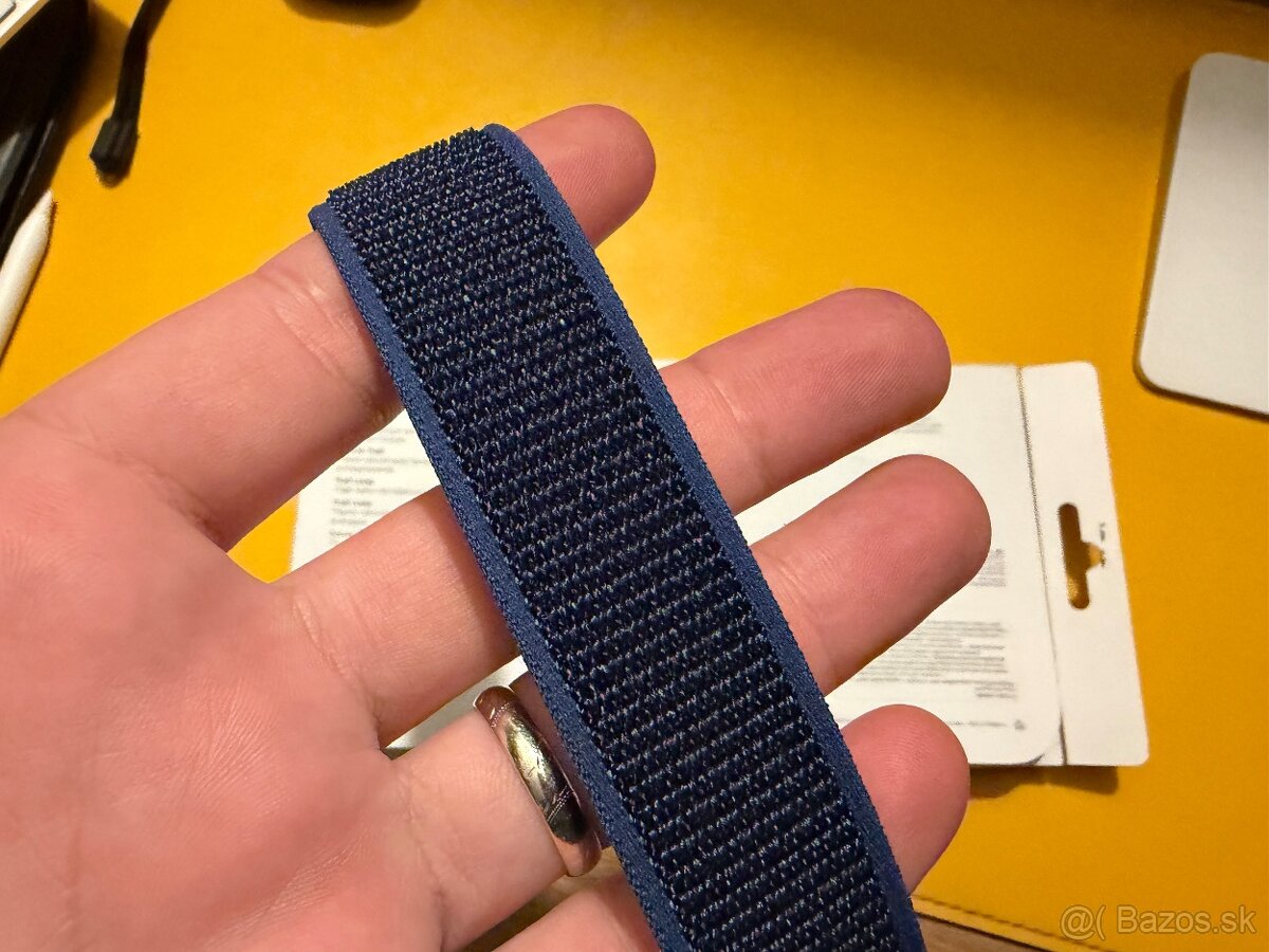 Apple Watch 49mm Blue Trail Loop - S/M - Natural Titanium - 3